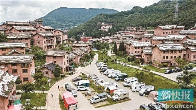 自驾短途旅行成年轻人“淡班精华”