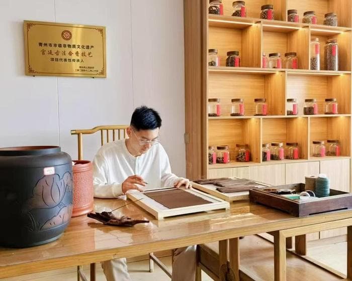 指尖传承千年只为“香”如故，青州宫廷古法制香技艺的传承与创新