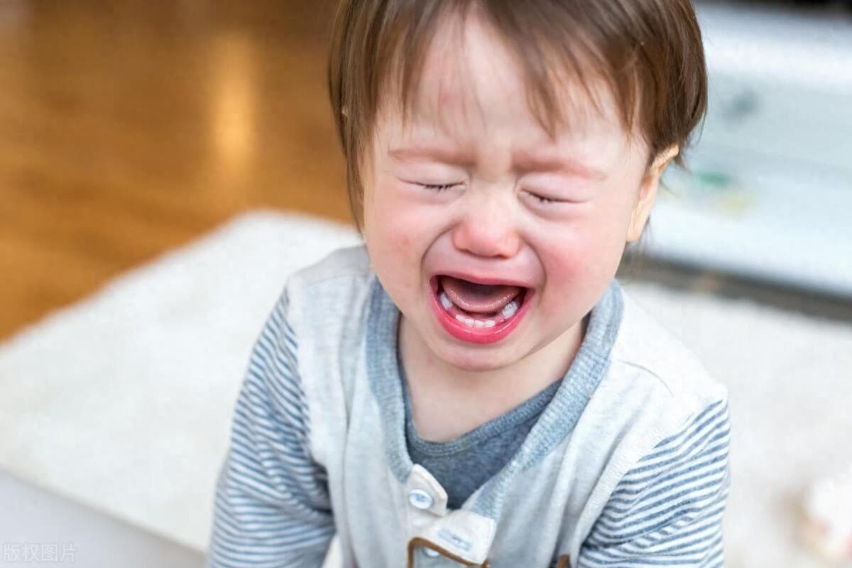 实测｜网红拍背急救法竟是错的！抢救气道异物这3步才正确