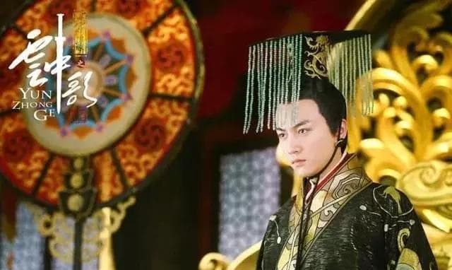 古代帝王头上为什么戴着“门帘子”？才不是挡苍蝇用的！