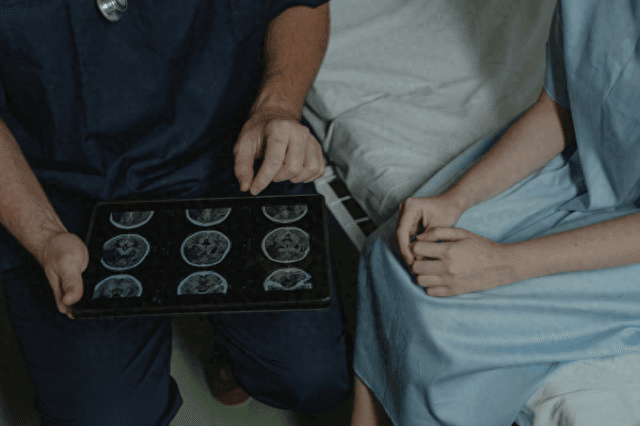 脑卒中检查：CT与CTA的科学选择