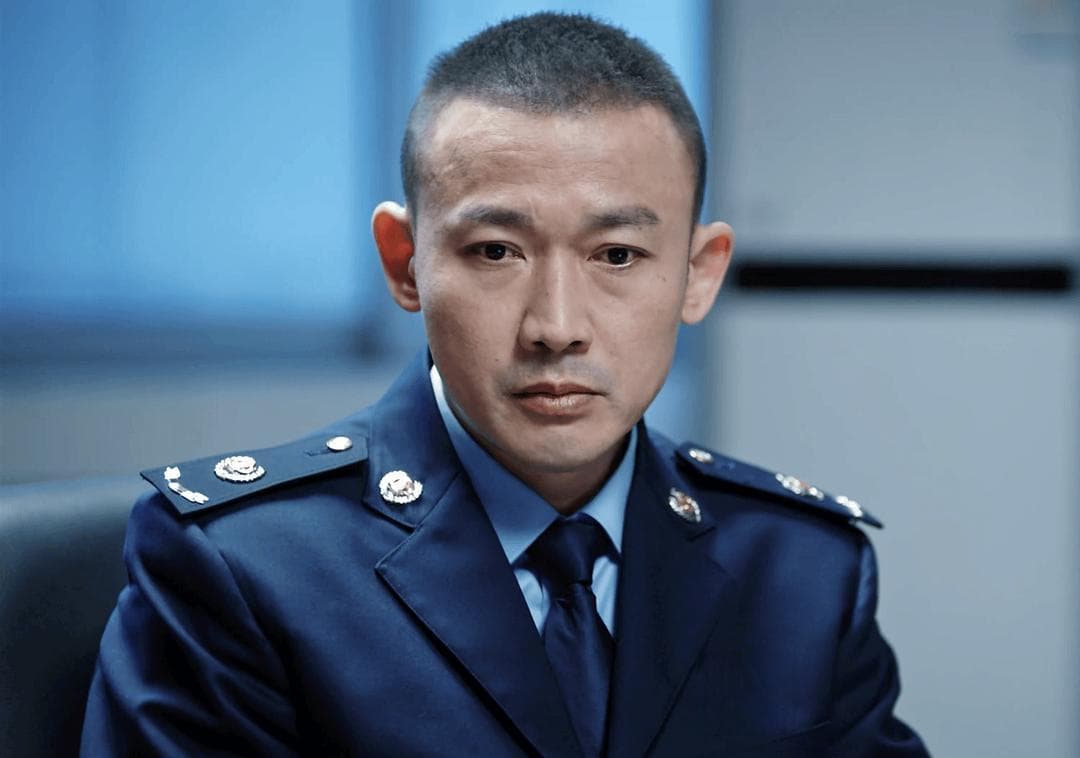 《大河之水》：税务稽查人员在高压环境下的信任、抉择与心理博弈