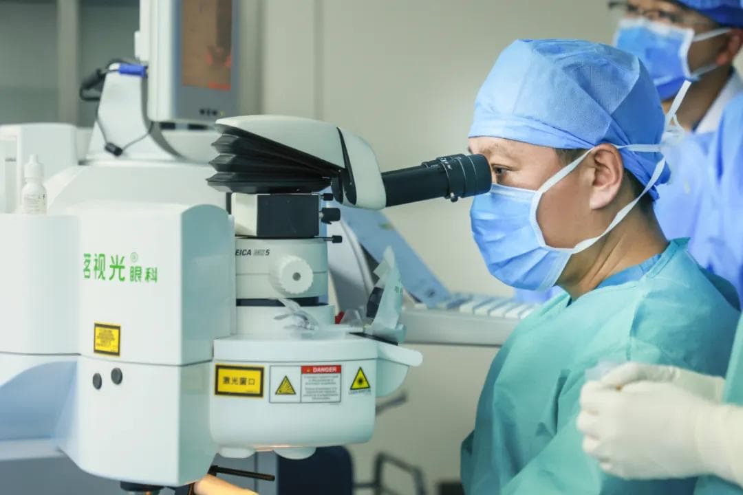 军警考生近视手术攻略：从全飞秒到角膜交联