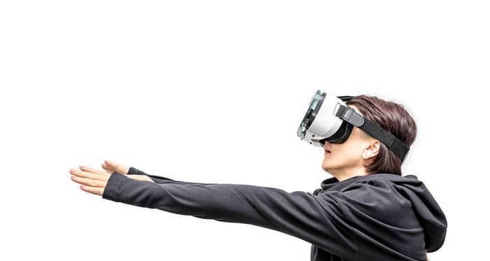 VR技术带来的3D电影观影（逼真身临其境的观影体验，VR看3D电影效果如何？）