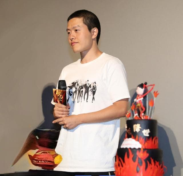 从药学院到动画界：饺子导演的跨界成功之路