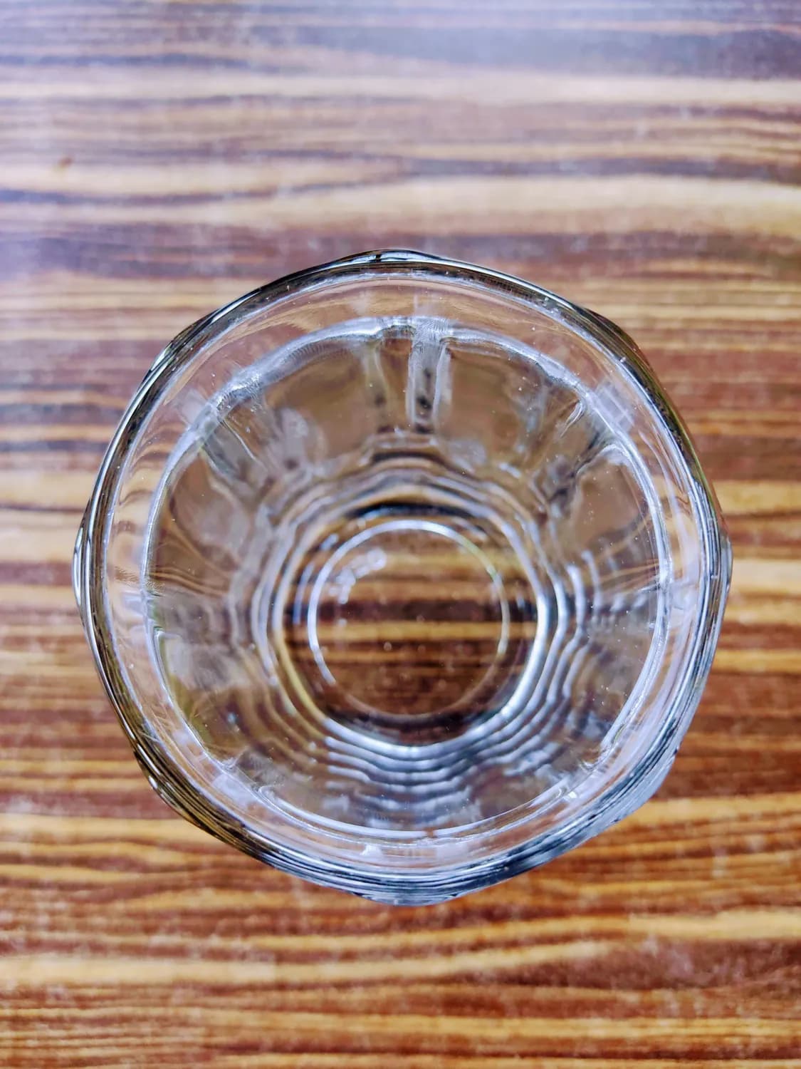 用吹风机和醋轻松搞定水杯贴纸！