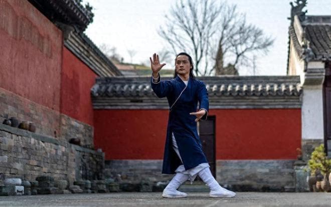八卦掌：圆转走转中的攻防智慧与养生奥秘