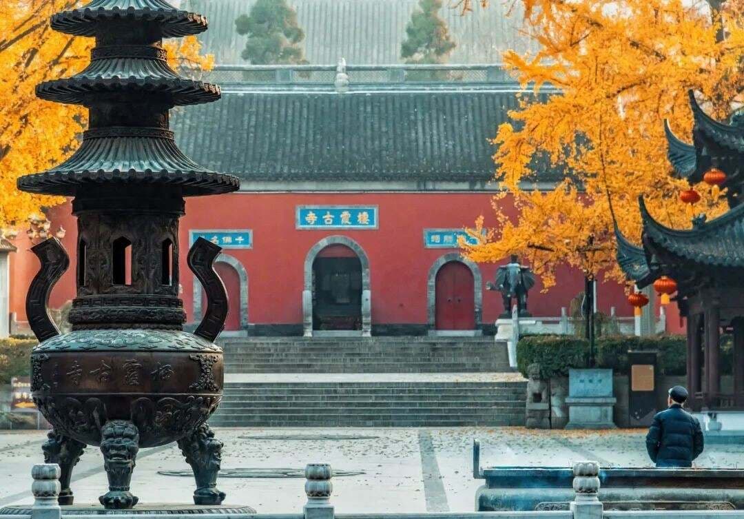 12个名人，12副对联，两句话就是一生