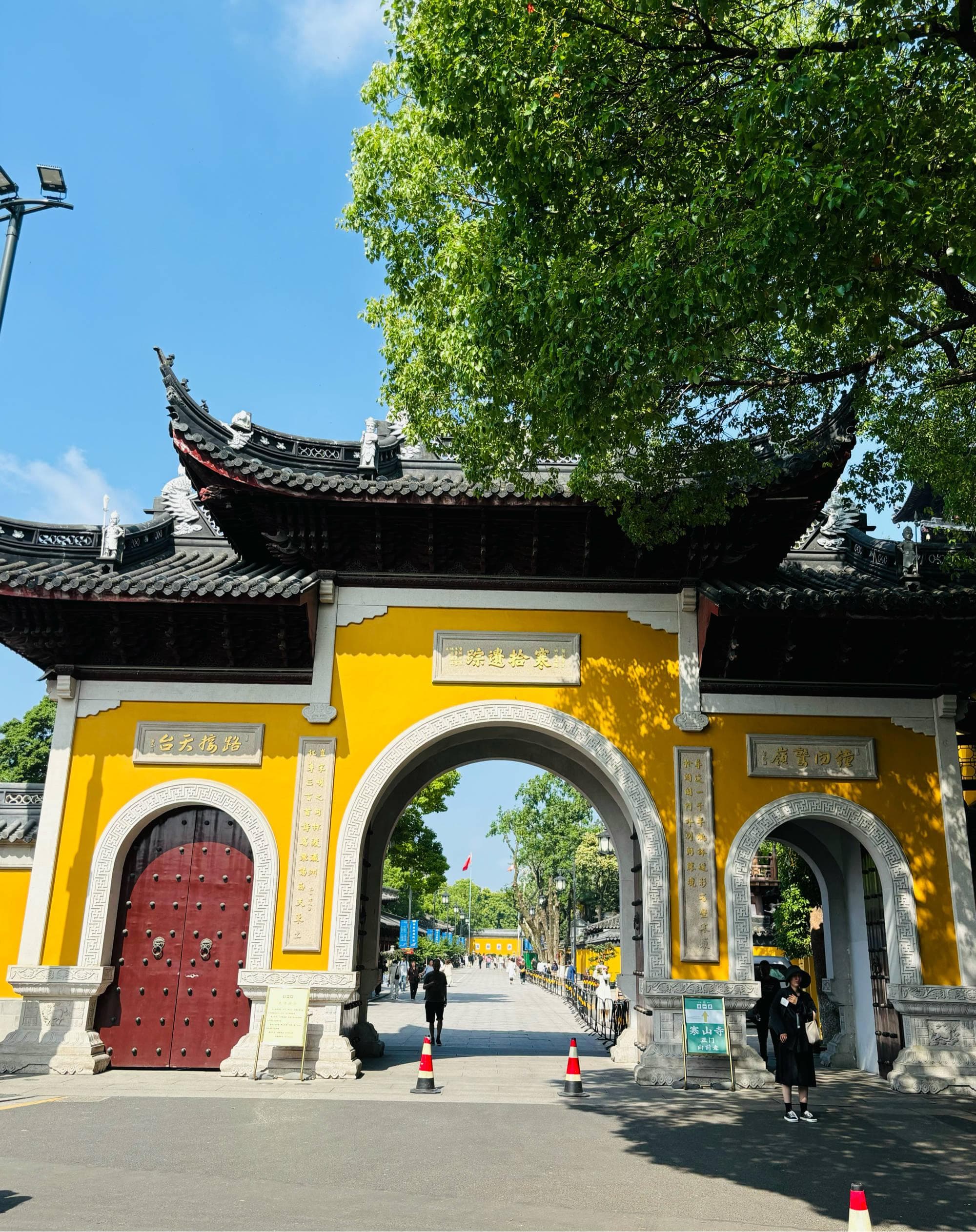 姑苏城外寒山寺：历史深处的诗意与禅意探寻