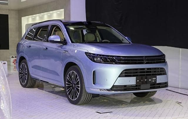 从车标到尾灯：快速识别汽车品牌型号指南