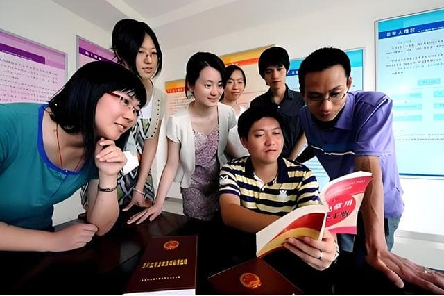 大学生村官和三支一扶哪个好