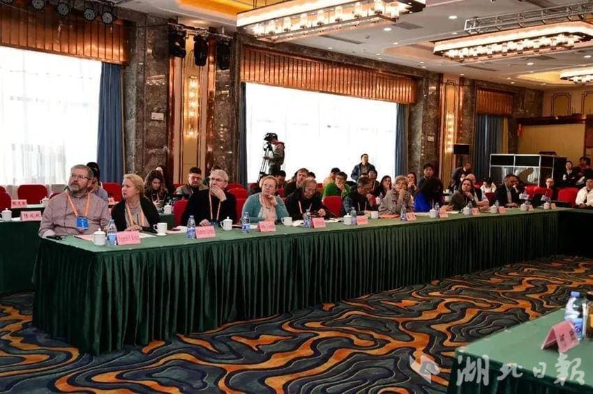 建立国际合作基地 携手探寻人类起源