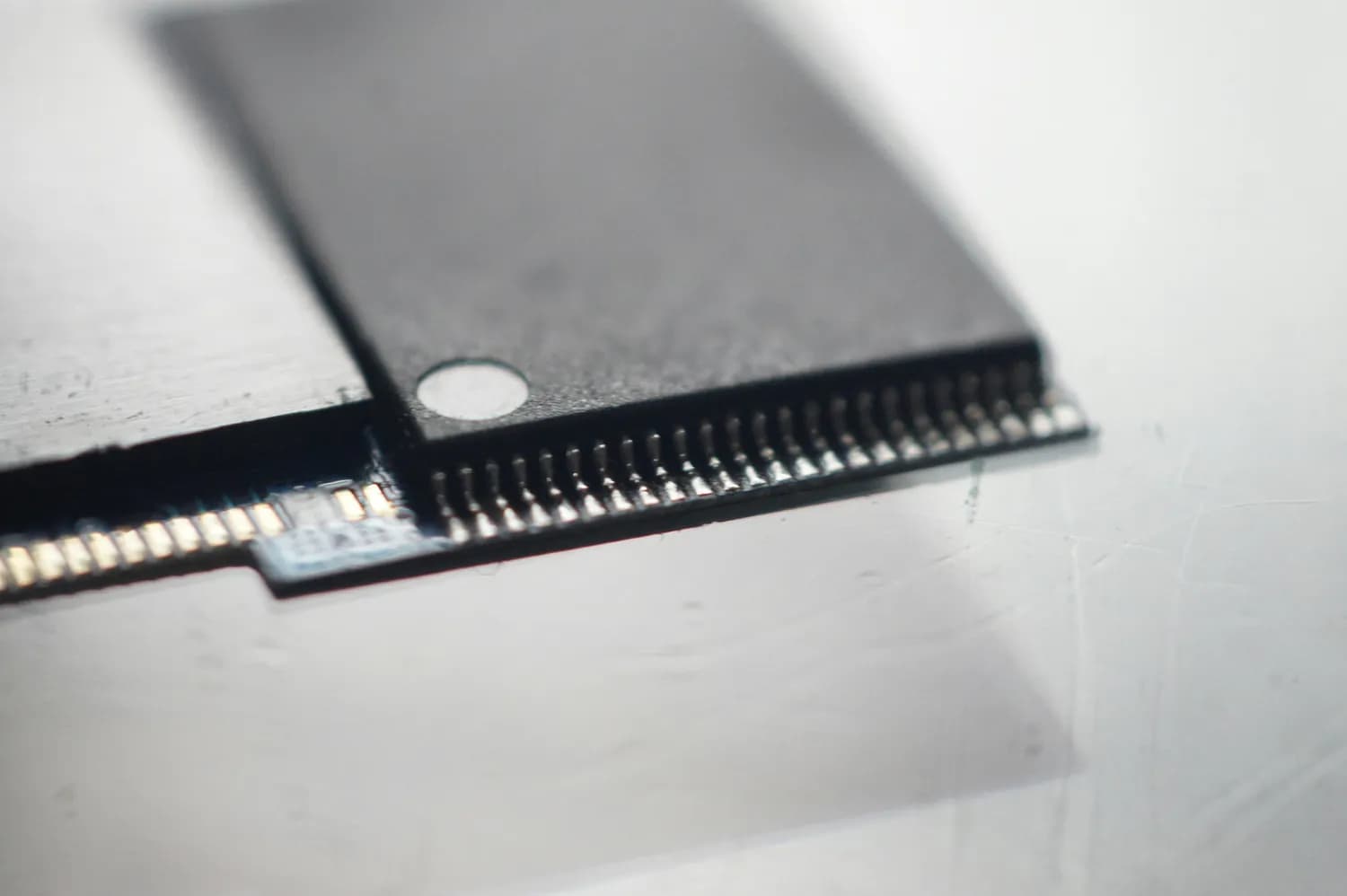 NAND Flash擦除技术大揭秘：扇区擦除 vs 全芯片擦除