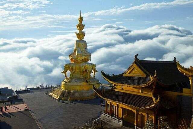 佛教四大名山：五台山、峨眉山、九华山和普陀山