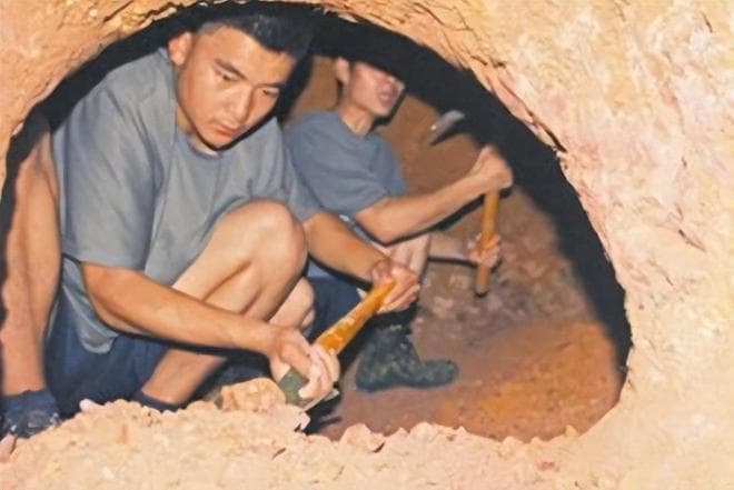 猫耳洞是天堂也是炼狱，在里面待一年是什么下场？活着的人如此说
