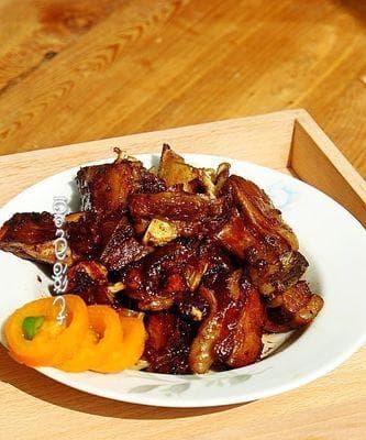 红烧羊排怎么炖才入味？家常做法有哪些技巧？