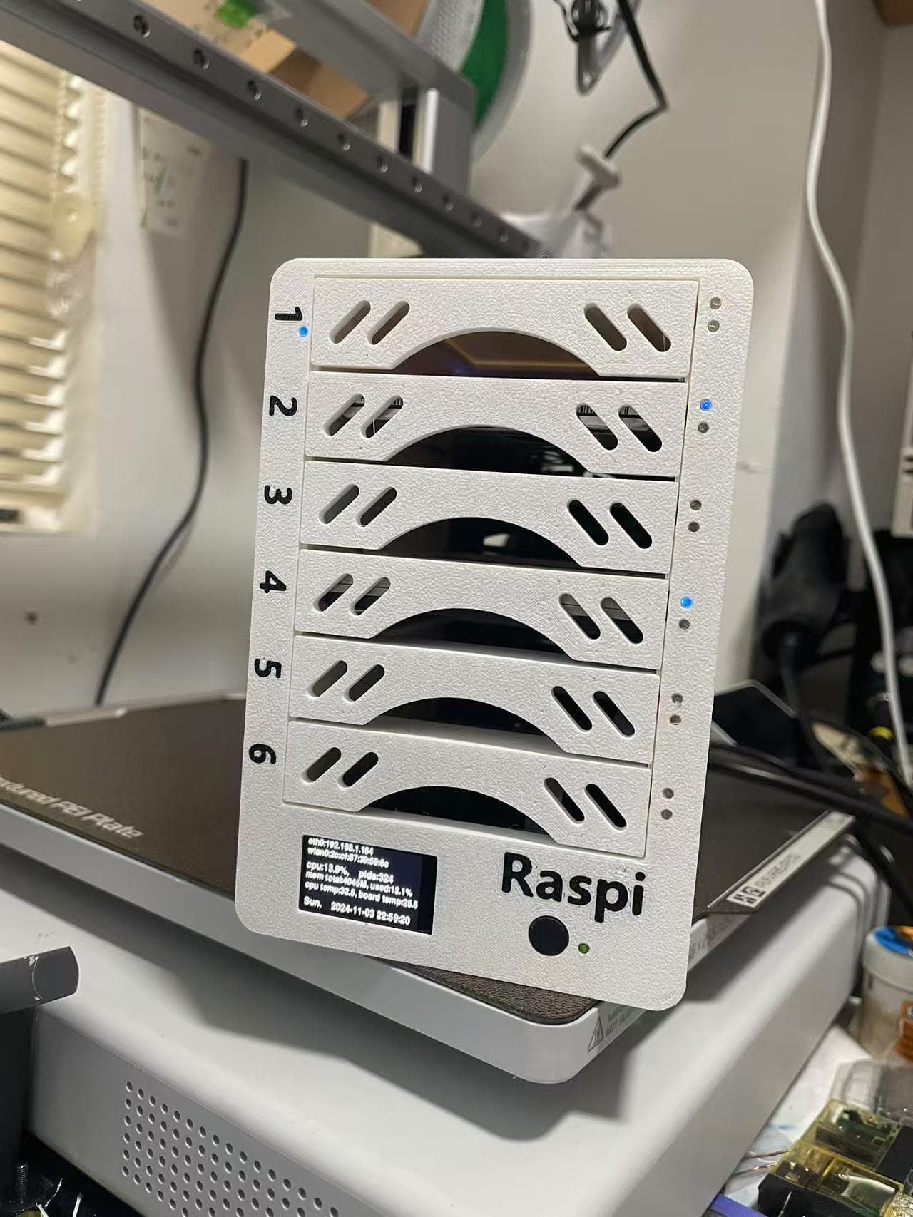 树莓派5 NAS 6盘位 2.5寸硬盘