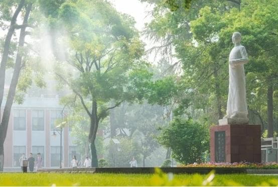 2024专业排名出炉，华中师范大学王牌专业怎么样好不好？这些顶尖
