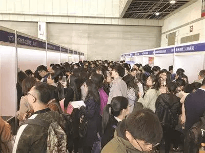 县医院30万年薪50万安家费招博士医生，结果令人意外