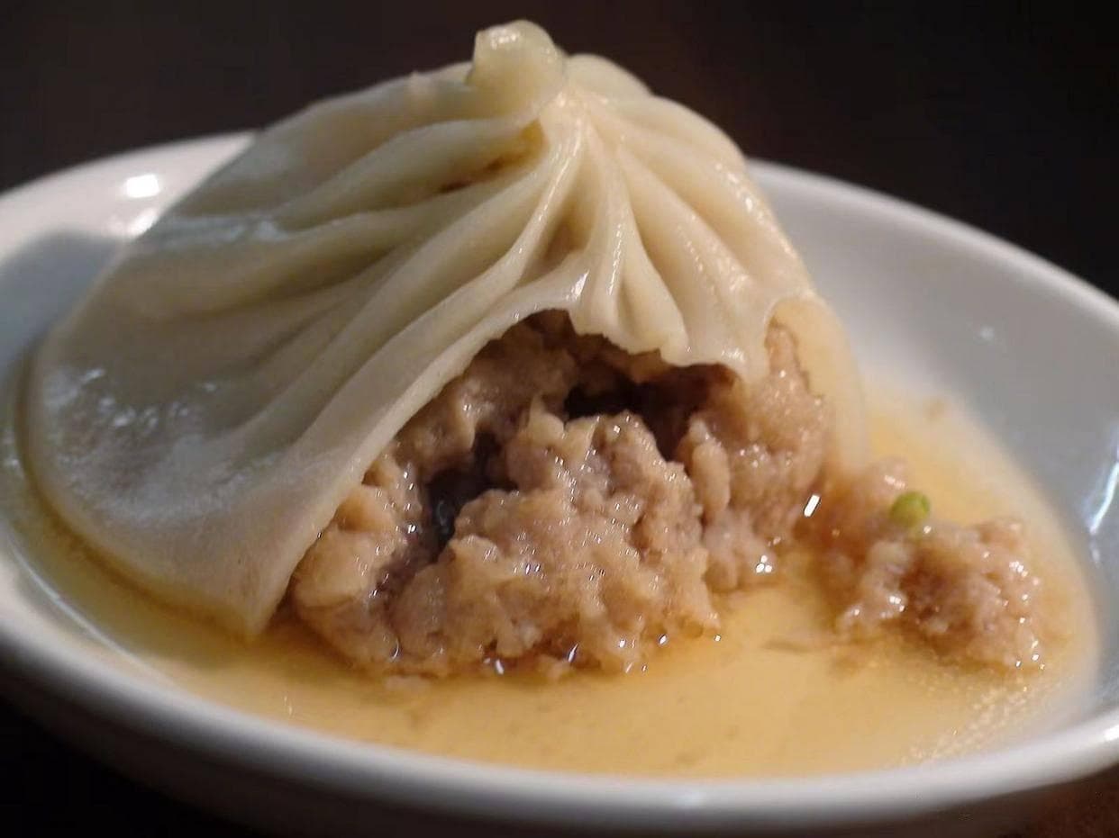 汴梁美食之旅：西司夜市小吃与鲤鱼焙面，味蕾与文化的双重盛宴