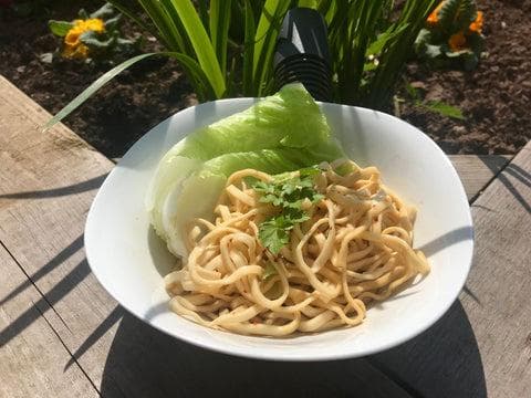 好想來碗麻醬麵！乾拌麵醬汁怎麼調？3種自製拌麵醬汁食譜