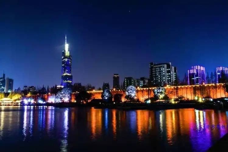 南京：新一线副省级城市的璀璨明珠