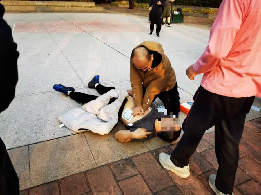 人人学急救，急救为人人 | “救命神器”AED该如何使用呢？