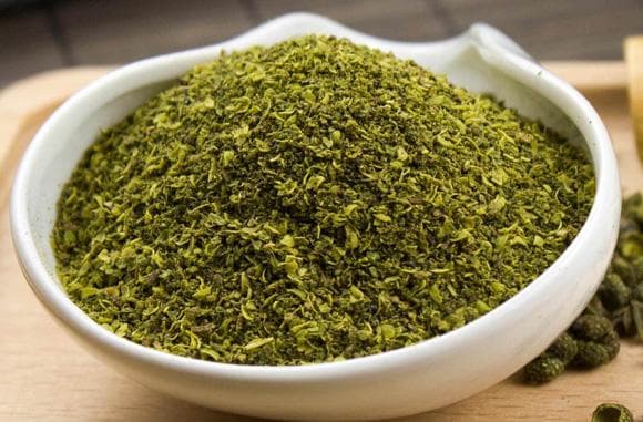花椒粉不仅为菜肴增添风味，还能促进食欲，其正确使用方法是啥？