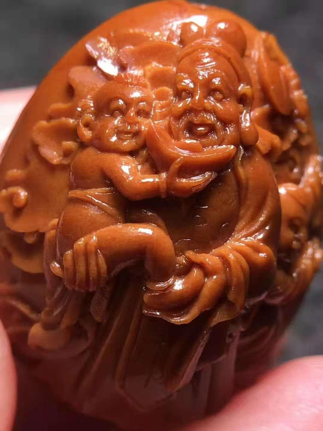 核雕题材的选择与雕刻风格