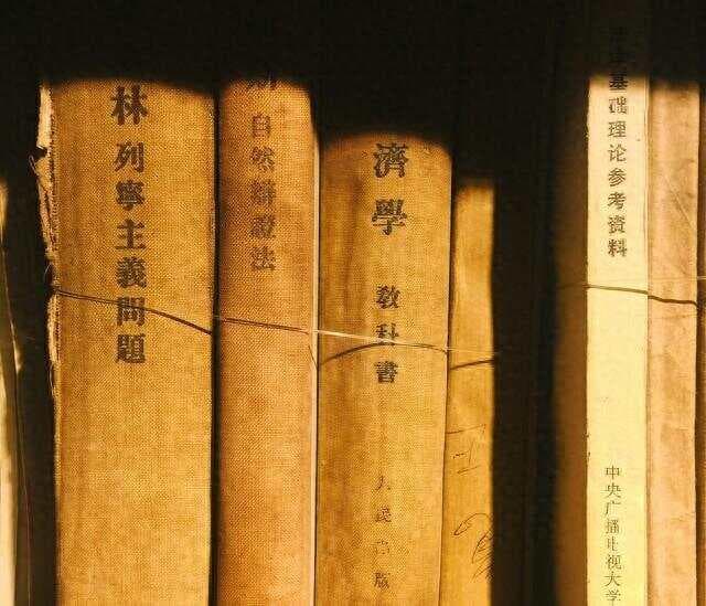 用哲学的观点解读佛学