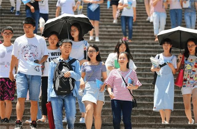 三类“热门文科专业”盘点：关注度与发展前景并重