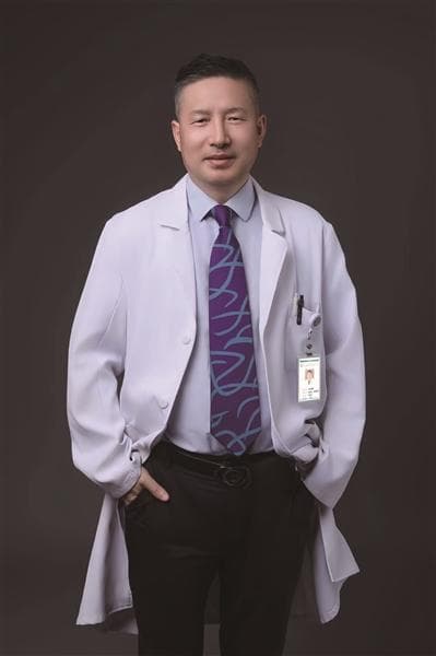 年轻小伙慢加急性肝衰竭命悬一线 中西医结合治疗妙手回春
