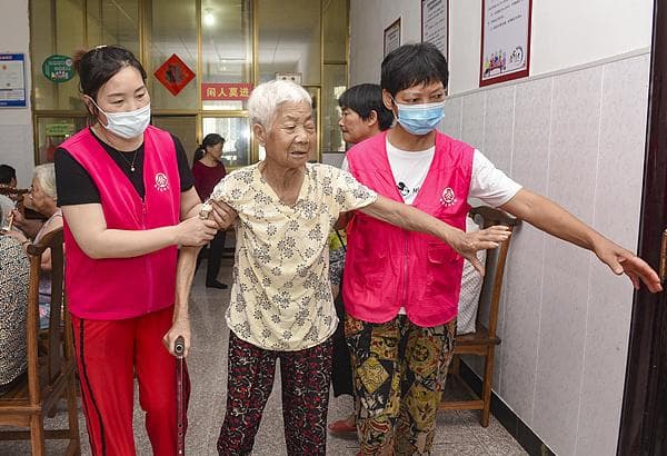 做好“老老人”居家养老服务托起幸福晚年