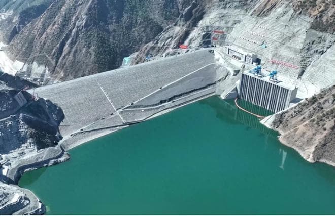中国建最高水利大坝，超越三峡成世界之最！发电量供那么多省用？
