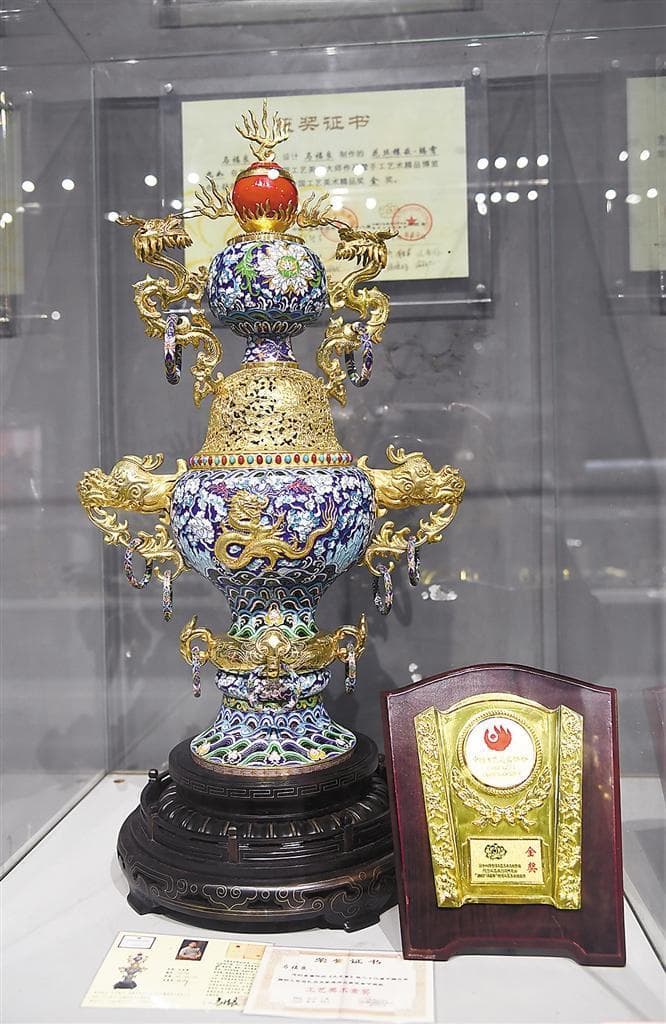 流光溢彩嵌花丝