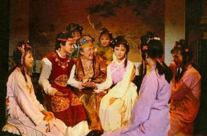 从小说到短剧的跨媒介改编：艺术如何奇妙转化？