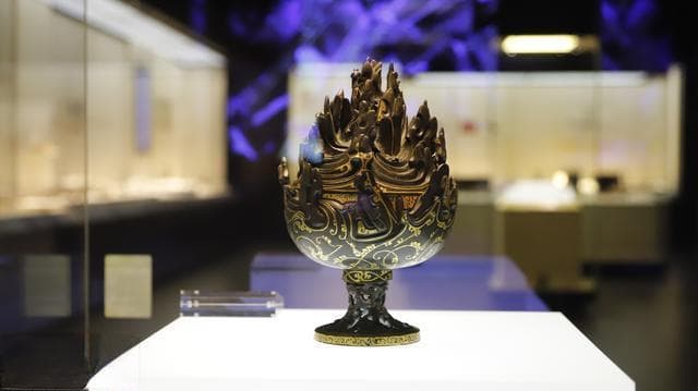 河北博物院镇馆之宝：与《哪吒2》七色宝莲相似度高达80%的错金铜博山炉