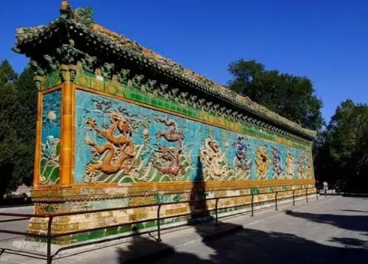 我国现存三大九龙壁，真没想到，最大一座不在北京，而在山西大同