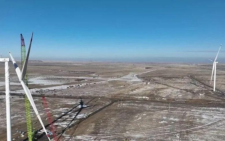哈萨克斯坦150兆瓦风电场并网 中国电建携手金风科技拓展中亚市场