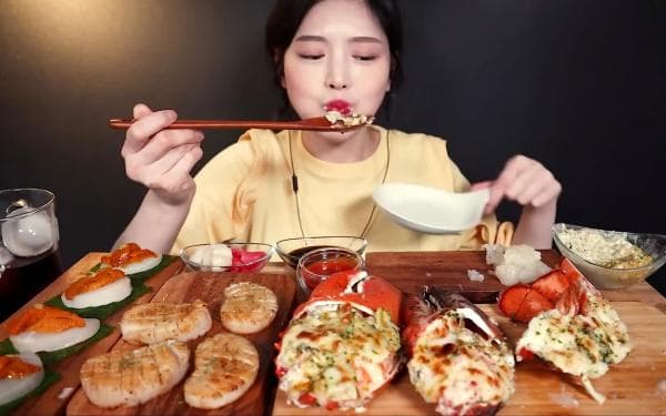 为什么那么多大学生喜欢看深夜吃播？不会饿吗？