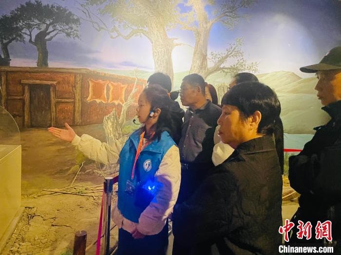 延安红色旅游火爆，小小讲解员成亮点