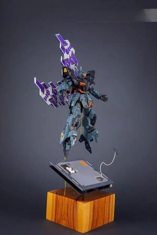 【佳作】月之暗影：GUNPLAWORKZ的AMS-123X-X月球高达