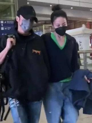 谢霆锋王菲机场秀恩爱：15年不婚爱情的坚守