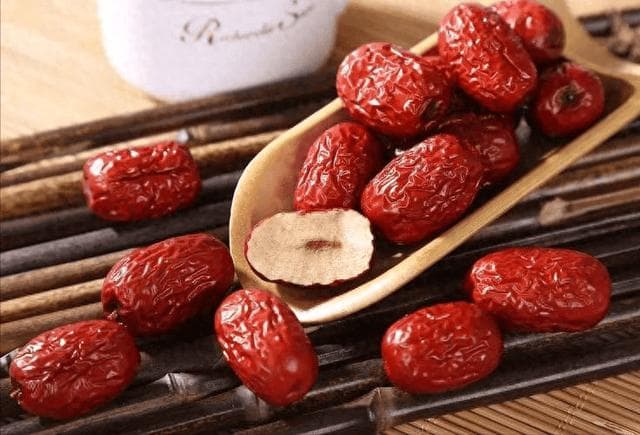 红枣，到底是“补血”还是“伤血”？医生：血糖高，3食物需少吃