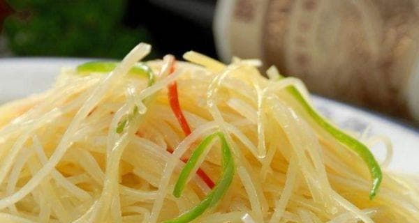 如何挑选好吃的土豆（从外观到质地，教你一步步挑选好土豆）