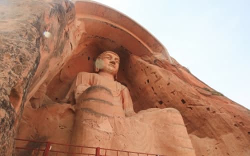 须弥山石窟：西北黄土高原上的佛教艺术瑰宝