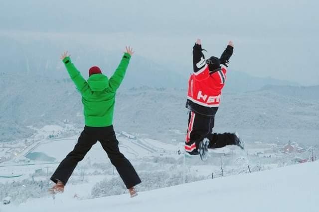 西岭雪山：雪地蹦迪、暖心服务与安全守护，打造极致冰雪体验