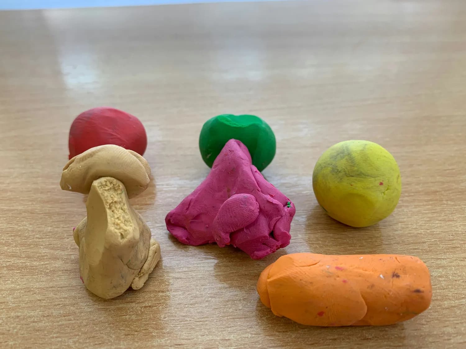 彩泥学英语：让娃在玩乐中掌握基础词汇