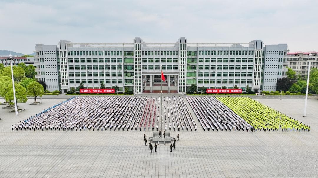 毕业生高质量充分就业的“衡阳技师样本”
