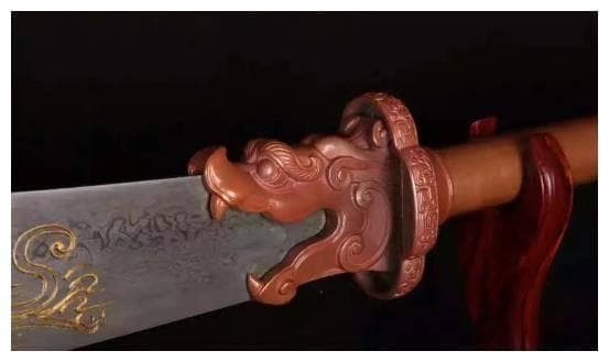 三国名将关羽的兵器之谜：青龙偃月刀实为后世演绎